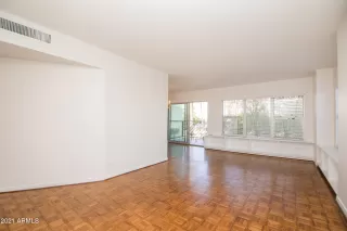 Photo #3: 6201285 Listing