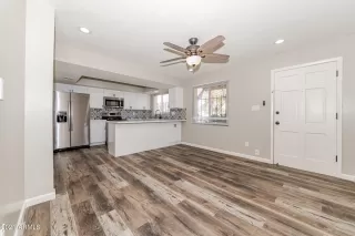 Photo #5: 6201420 Listing 