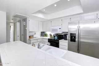 Photo #5: 6201457 Listing