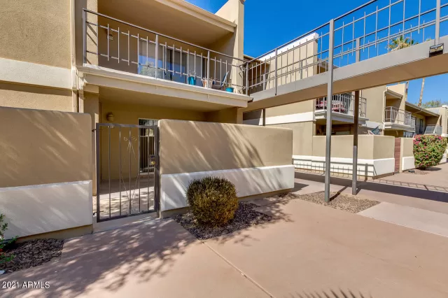 MLS: 6201489 Condo For Sale