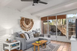 Photo #2: 6201582 Listing