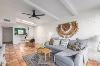 Photo #3: 6201582 Listing