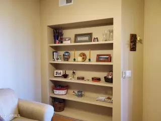 Photo #6: 6201606 Listing