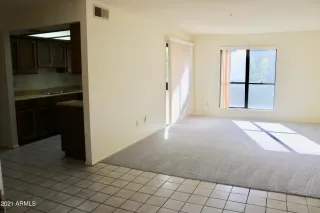 Photo #5: 6201619 Listing