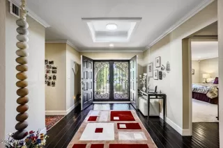 Photo #5: 6201917 Listing