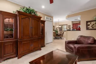 Photo #5: 6202134 Listing