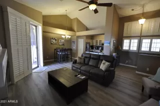 Photo #6: 6202200 Listing