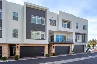 Photo #2: 6202285 Listing