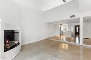 Photo #2: 6202403 Listing 