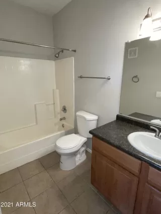 Photo #6: 6202430 Listing