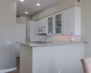 Photo #6: 6202623 Listing