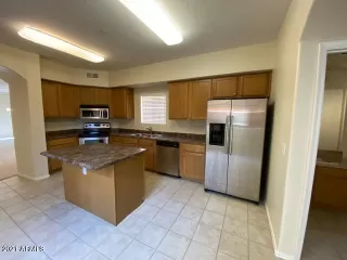 Photo #5: 6202647 Listing