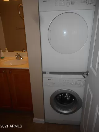 Photo #6: 6202763 Listing 