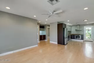 Photo #5: 6202784 Listing