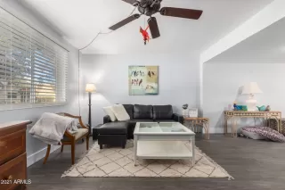 Photo #3: 6202807 Listing