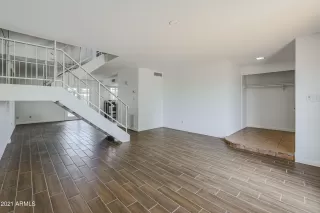 Photo #3: 6202818 Listing