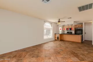 Photo #5: 6202831 Listing