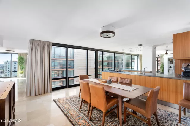 MLS: 6202910 Condo For Sale