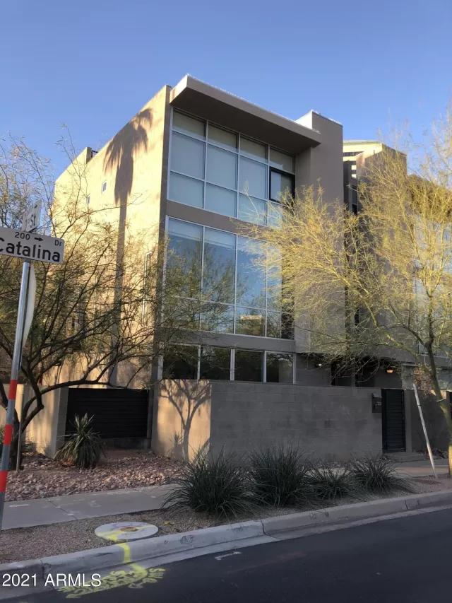 MLS: 6203189 Condo For Sale