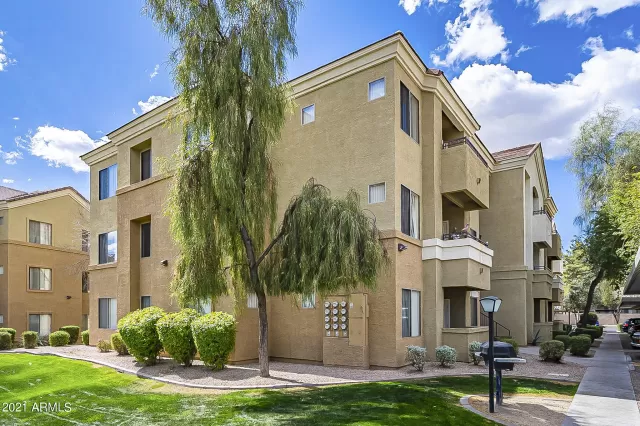 MLS: 6203344 Condo For Sale