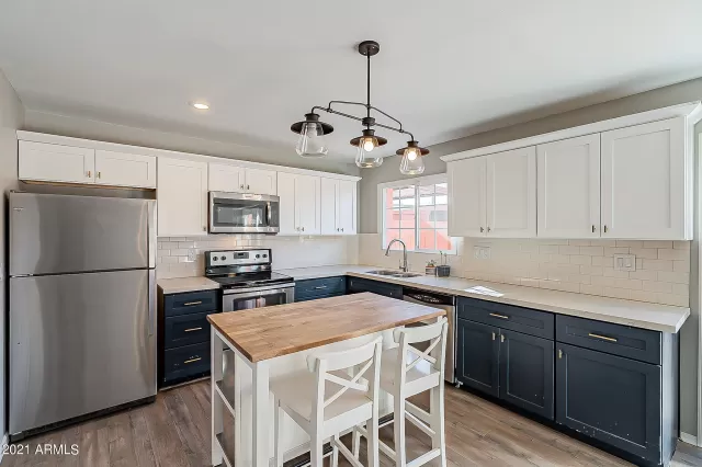 MLS: 6203713 Condo For Sale