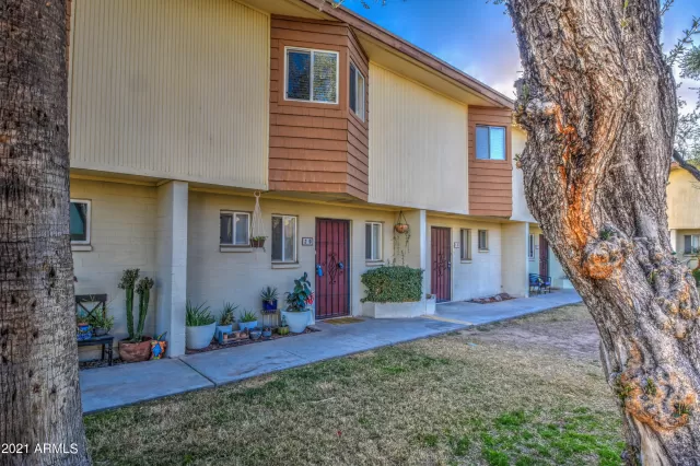 MLS: 6203762 Condo For Sale