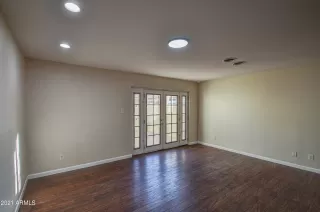 Photo #6: 6203762 Listing