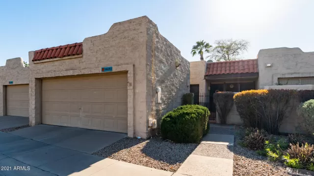 MLS: 6203785 Condo For Sale