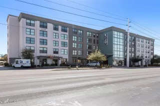 Photo #1: 6204042 Listing 