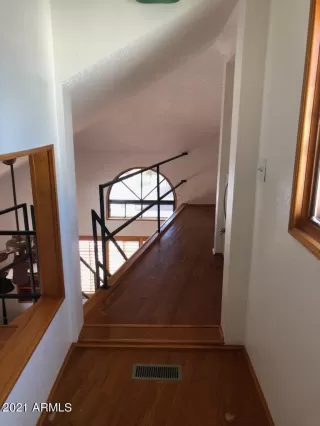 Photo #4: 6204519 Listing