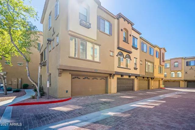 MLS: 6204635 Condo For Sale