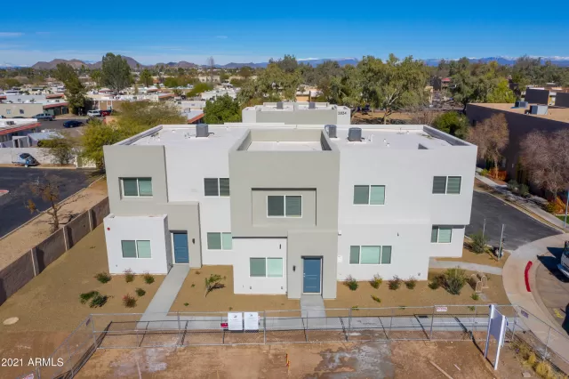 MLS: 6204752 Condo For Sale