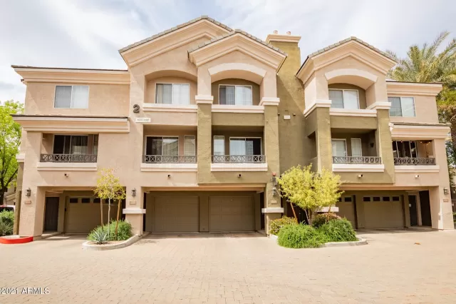 MLS: 6204792 Condo For Sale