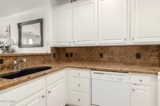 Photo #5: 6204792 Listing