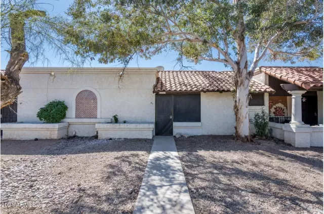 MLS: 6204802 Condo For Sale