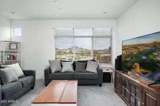 Photo #3: 6204902 Listing