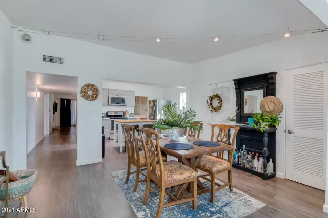 MLS: 6204964 Condo For Sale