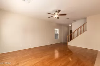 Photo #5: 6205064 Listing