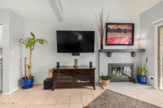 Photo #2: 6205142 Listing