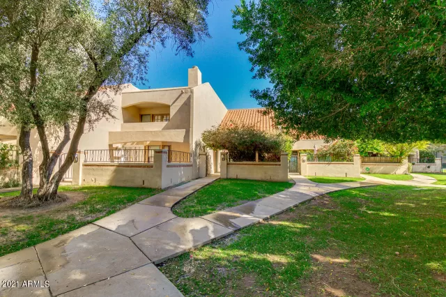 MLS: 6205242 Condo For Sale