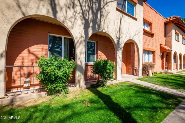 MLS: 6205326 Condo For Sale