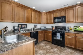 Photo #2: 6205470 Listing