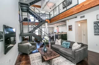 Photo #1: 6205845 Listing 