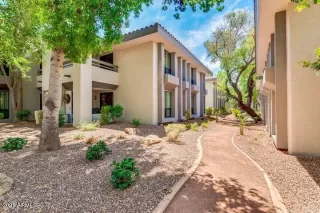 Photo #1: 6206000 Listing