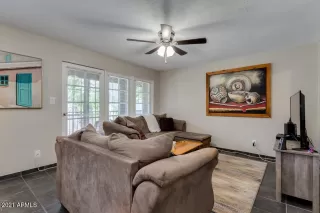 Photo #5: 6206301 Listing