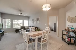 Photo #6: 6206397 Listing