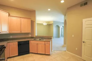 Photo #3: 6206415 Listing