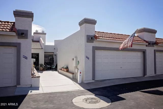 MLS: 6206504 Condo For Sale