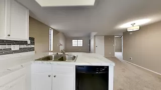 Photo #6: 6206536 Listing