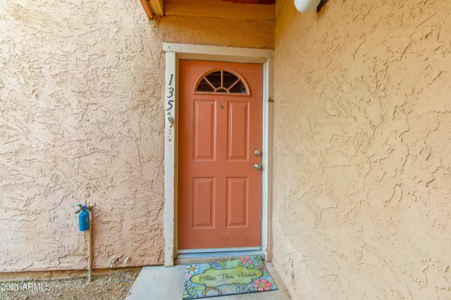 MLS: 6206602 Condo For Sale